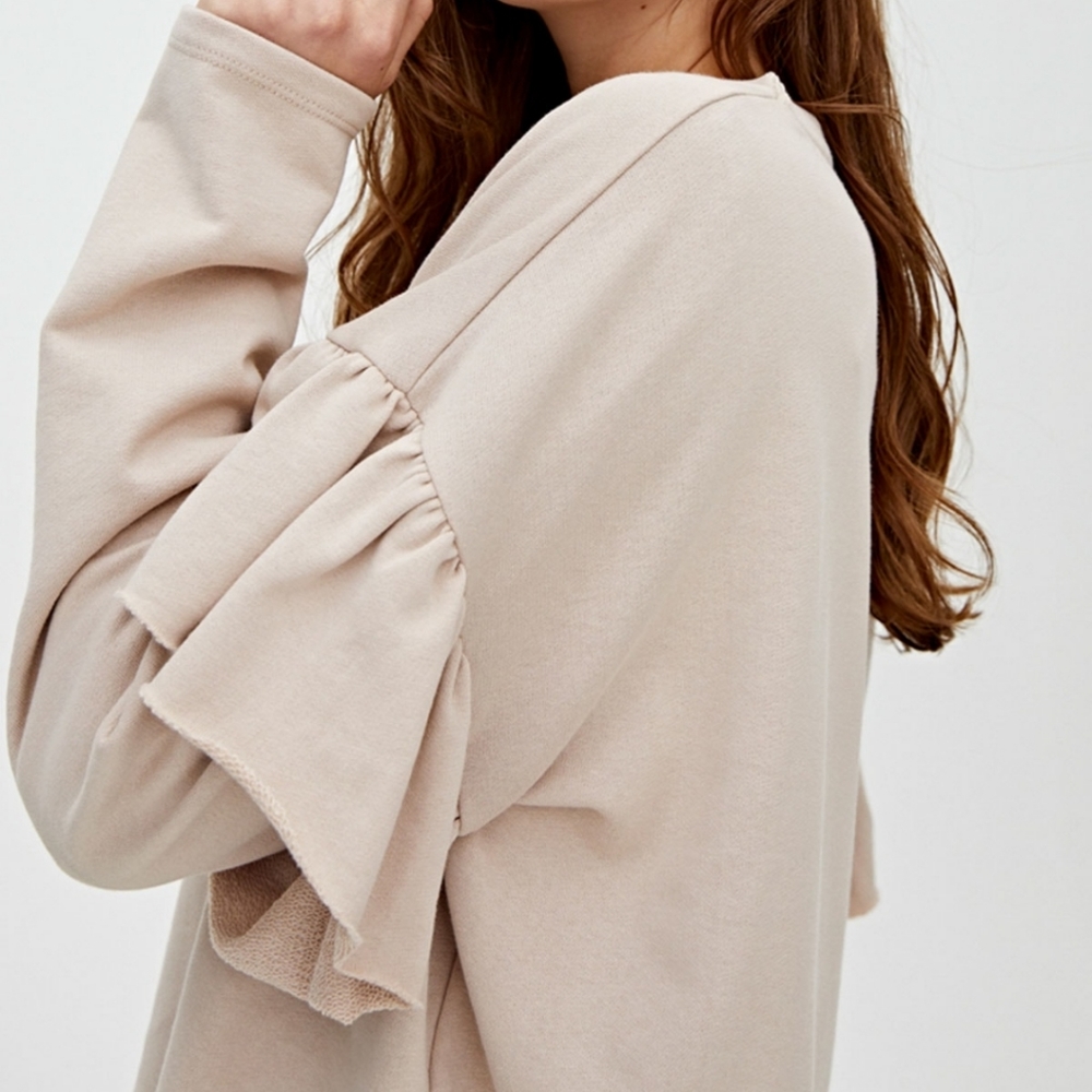 WIDE RUFFLE BASIC SWEATSHIRT - Picture 2 of 6